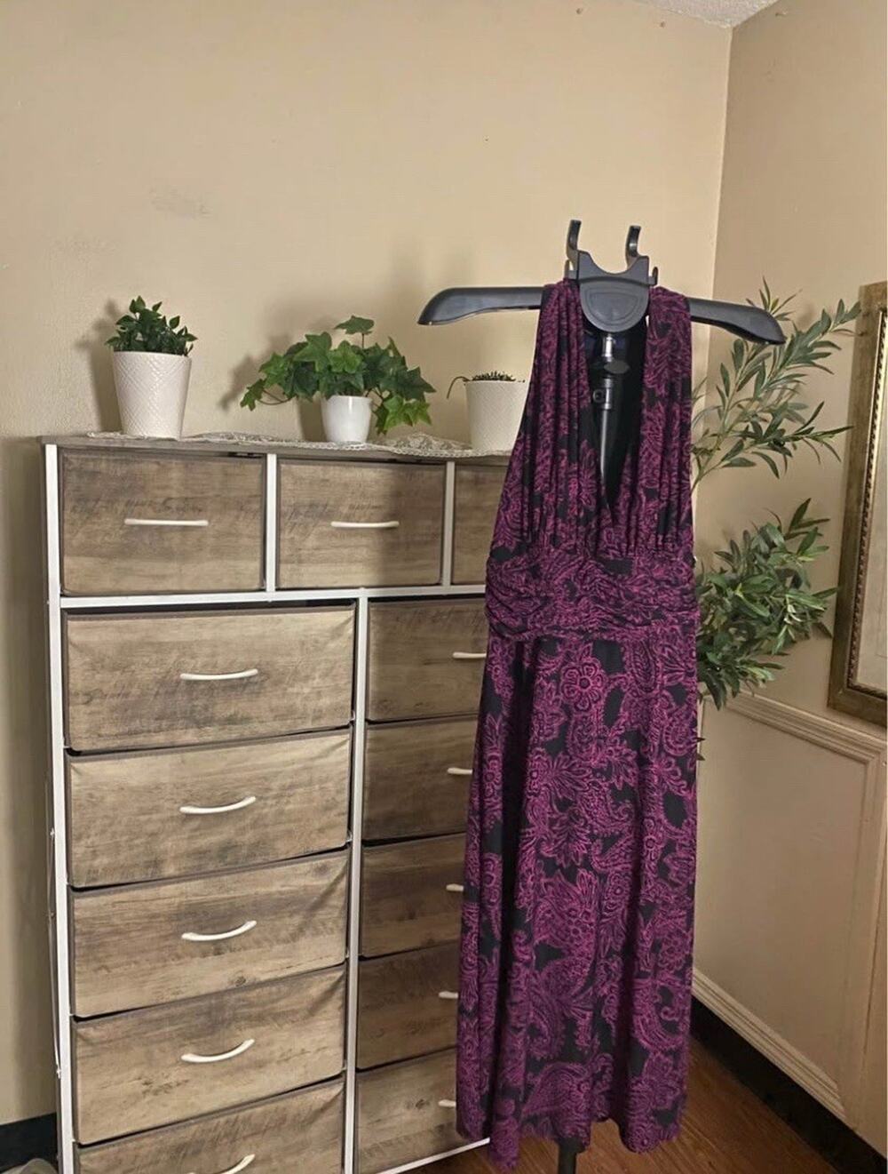 CHAPS Women’s Purple & Black Paisley Halter Maxi Dress | Size 8